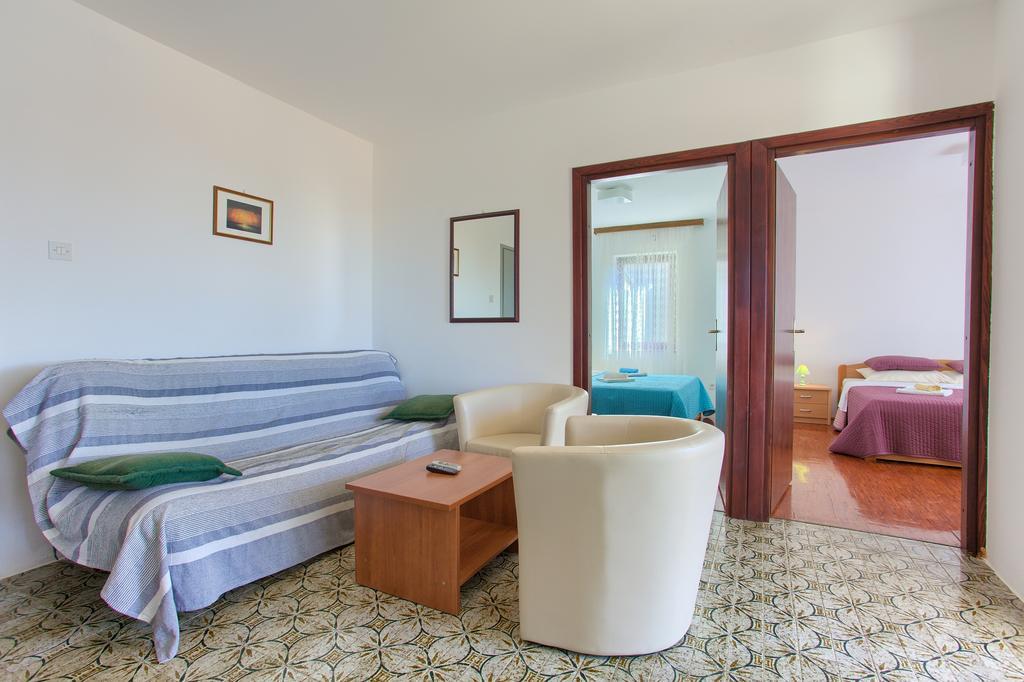 Apartments Vlatko Đảo Krk Ngoại thất bức ảnh
