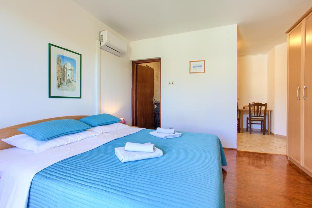 Apartments Vlatko Đảo Krk Ngoại thất bức ảnh