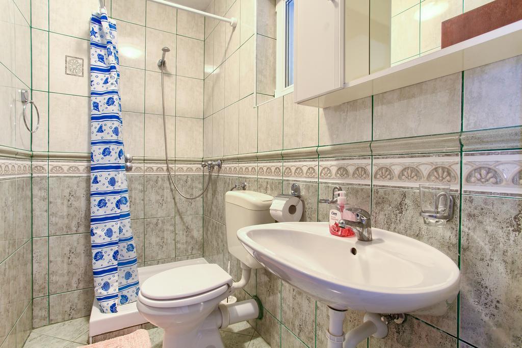 Apartments Vlatko Đảo Krk Ngoại thất bức ảnh