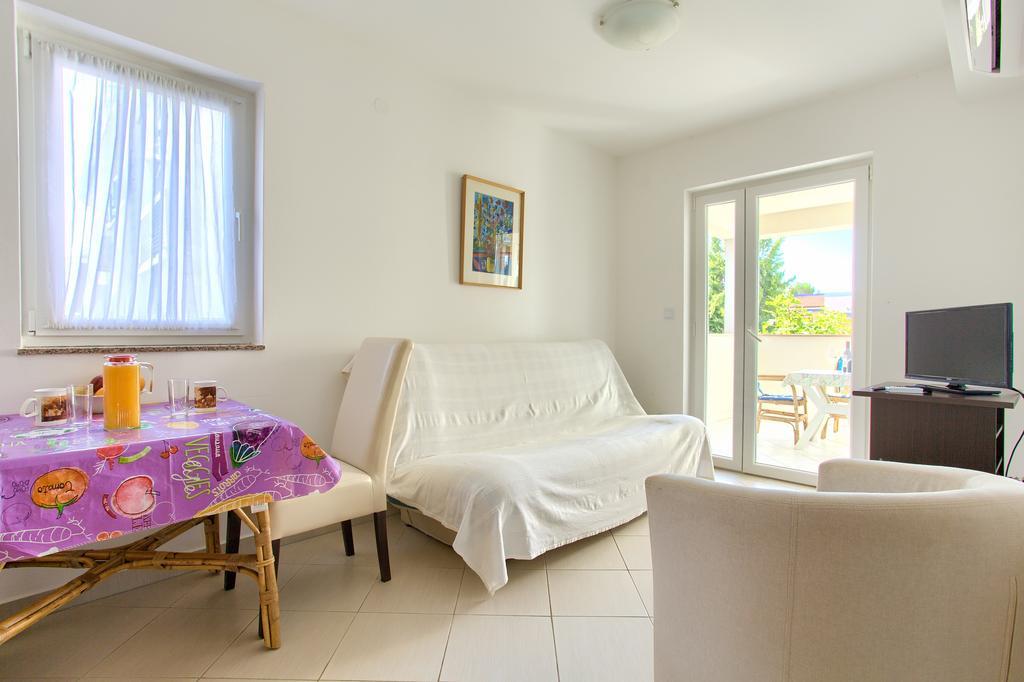 Apartments Vlatko Đảo Krk Ngoại thất bức ảnh