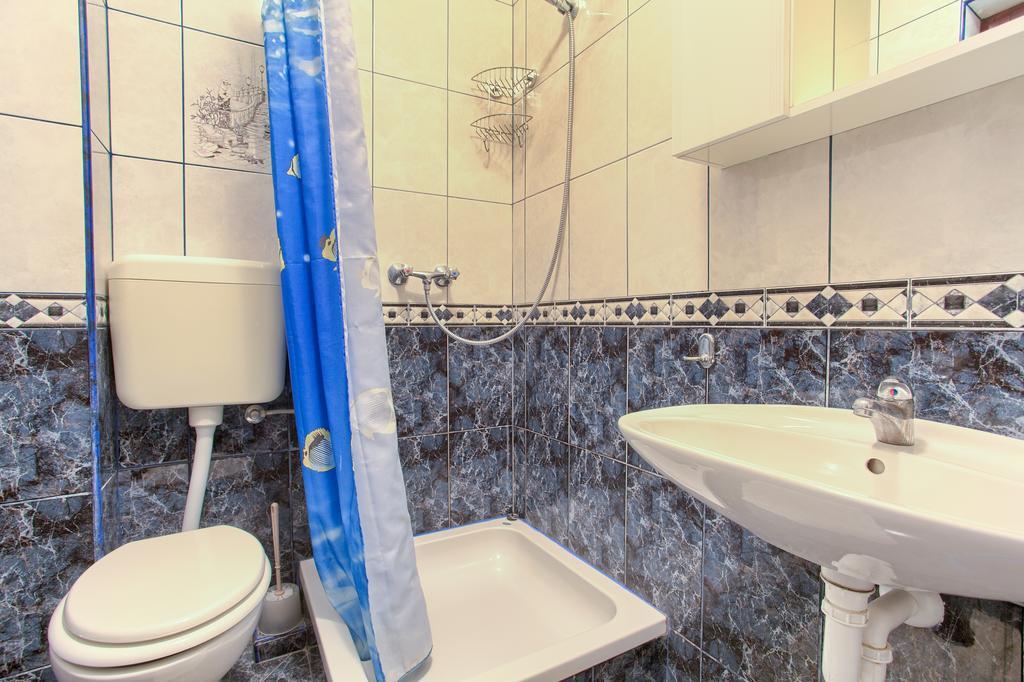 Apartments Vlatko Đảo Krk Ngoại thất bức ảnh