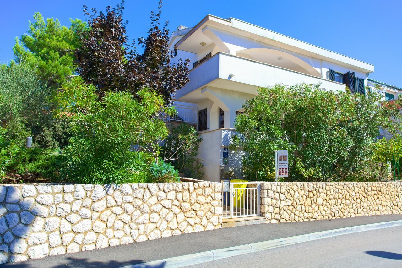 Apartments Vlatko Đảo Krk Ngoại thất bức ảnh